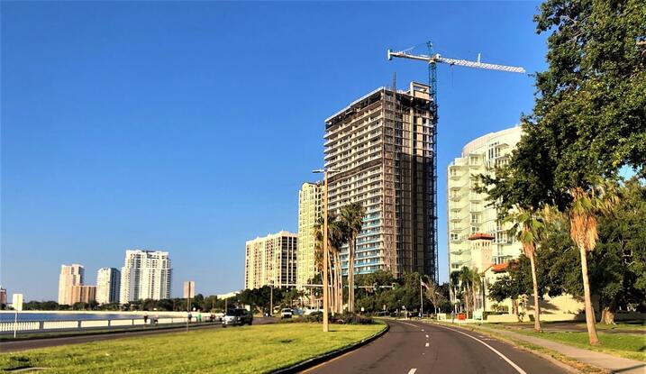 A picture of a newly built condominium in Tampa, FL