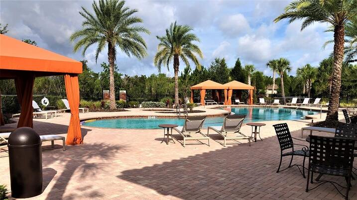 Heated Lagoon Style Pool-Fitness Center-Tennis Courts-fire Pit-Sports Courts