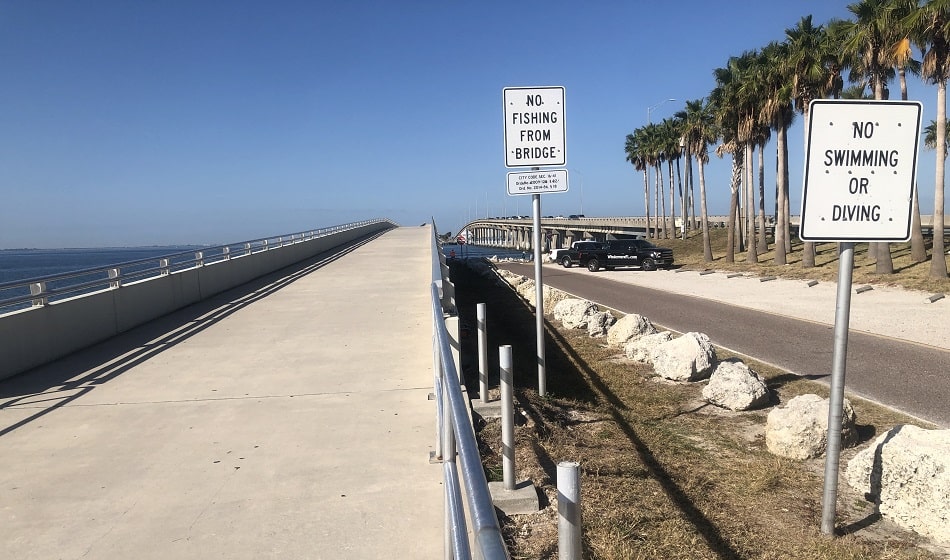 No Fishing Sign On The Courtney Campbell Causeway Bridge